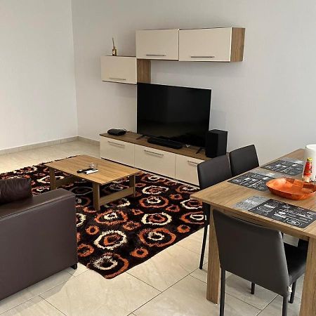 Your Elegant Home Away From Home Shared Apartment Only With Host Żebbuġ Extérieur photo