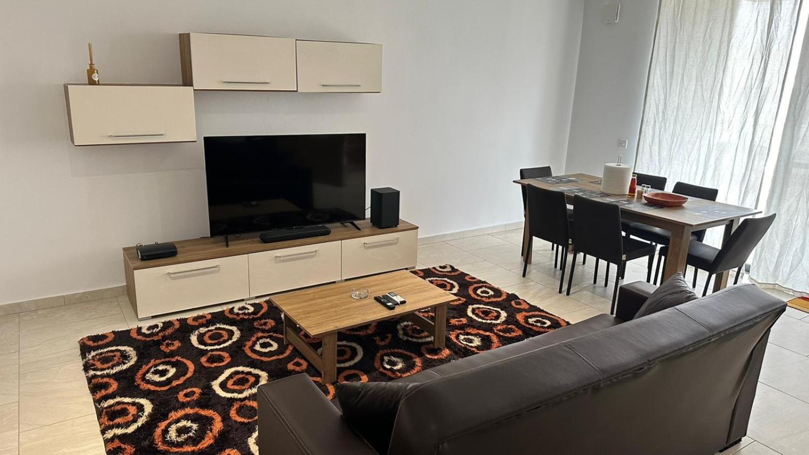 Your Elegant Home Away From Home Shared Apartment Only With Host Żebbuġ Extérieur photo