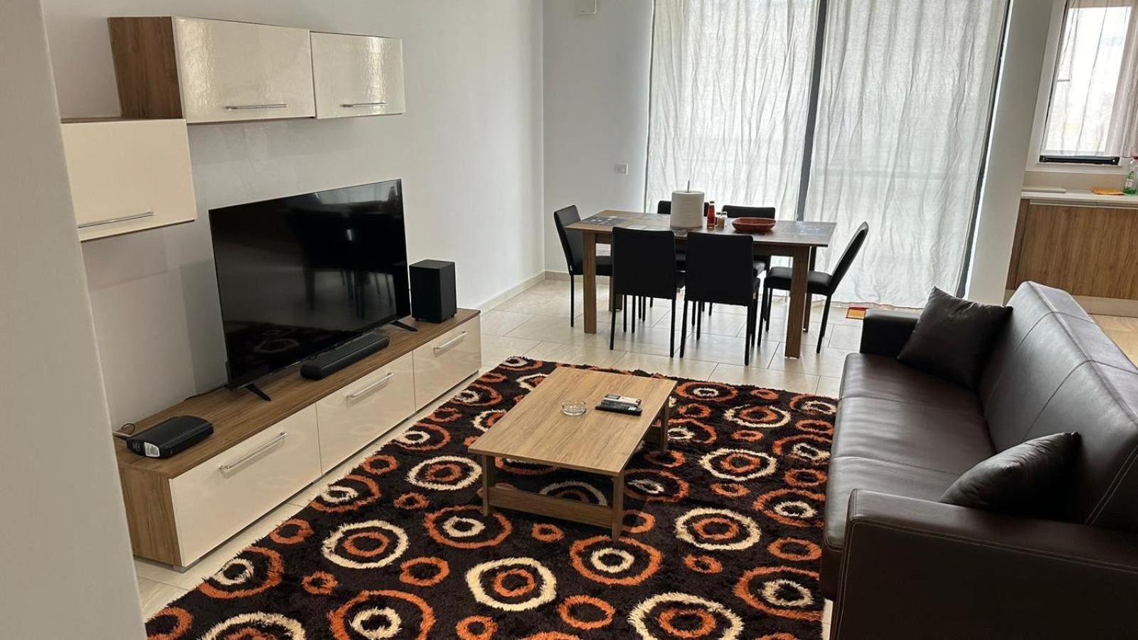 Your Elegant Home Away From Home Shared Apartment Only With Host Żebbuġ Extérieur photo